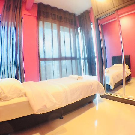 Regalia Suites By Ihost Kuala Lumpur Bagian luar foto