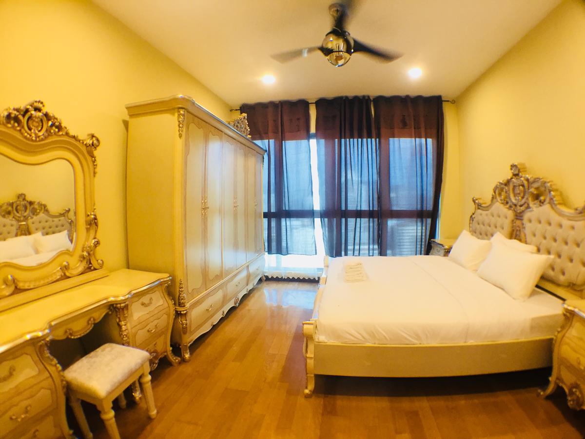 Regalia Suites By Ihost Kuala Lumpur Bagian luar foto