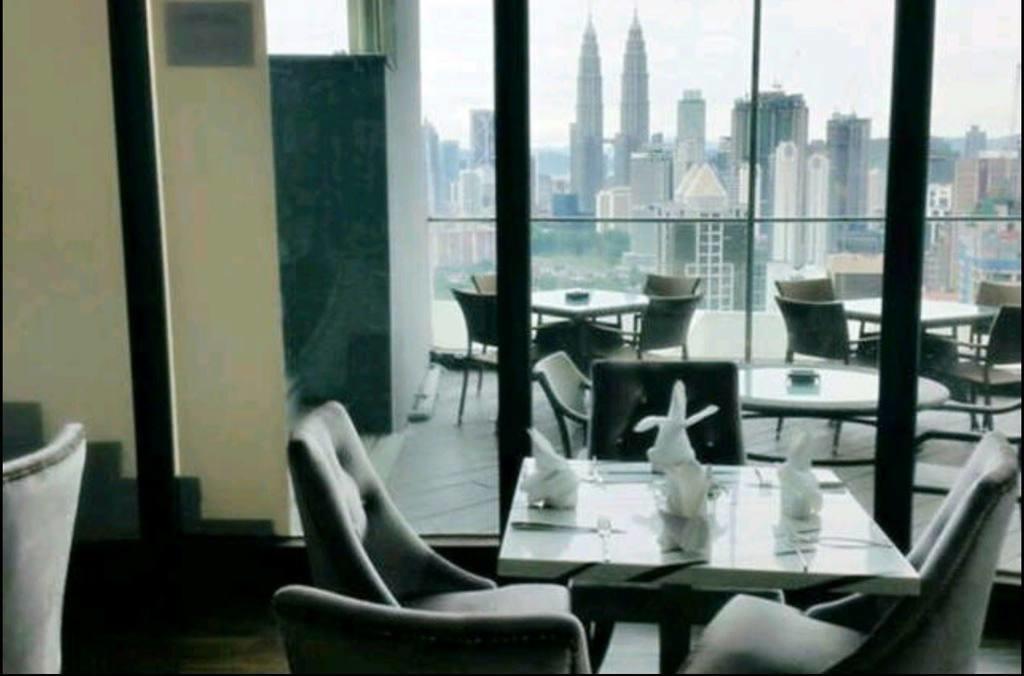 Regalia Suites By Ihost Kuala Lumpur Bagian luar foto
